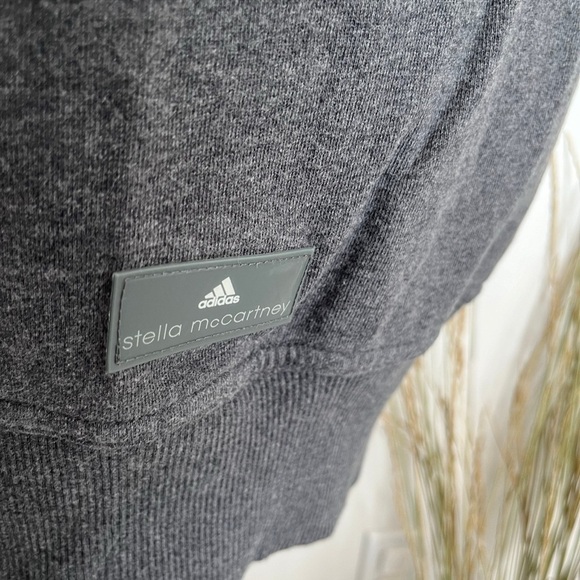 NOT AVAILABLE Adidad by Stella Mcartney oversized Gray Sleeveless Hoodie Vest - Picture 5 of 7